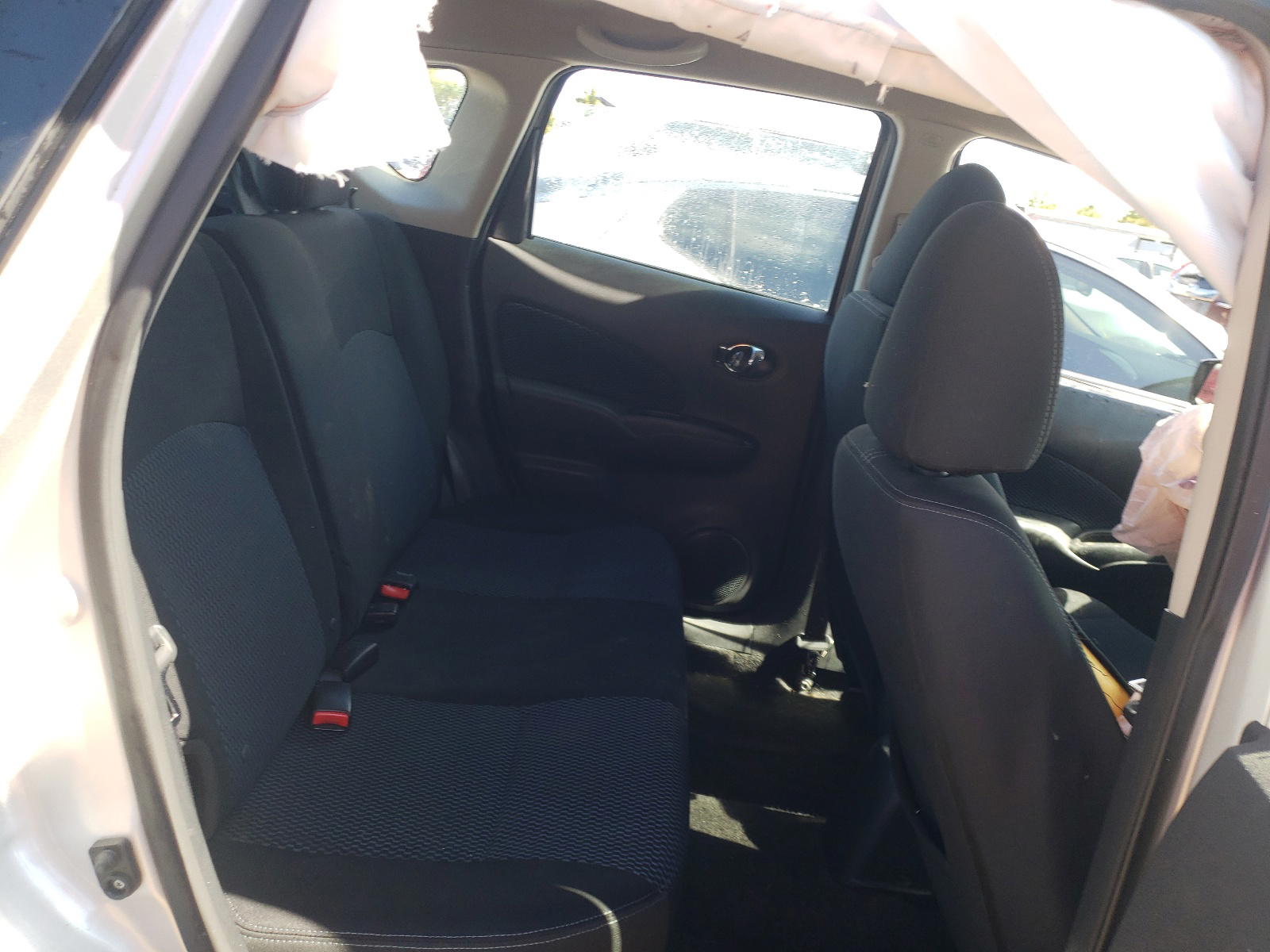 Photo 6 from auction – 2016 NISSAN VERSA NOTE with VIN 3N1CE2CP4GL398574