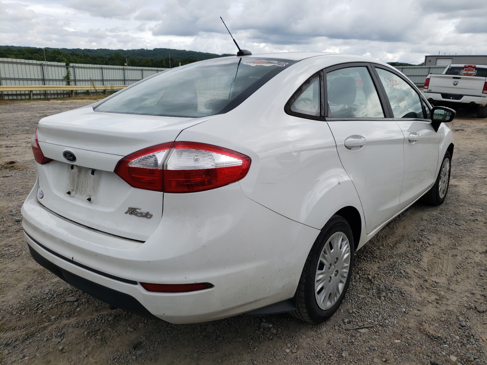 Photo 4 from auction – 2017 FORD FIESTA S with VIN 3FADP4AJ7HM140086