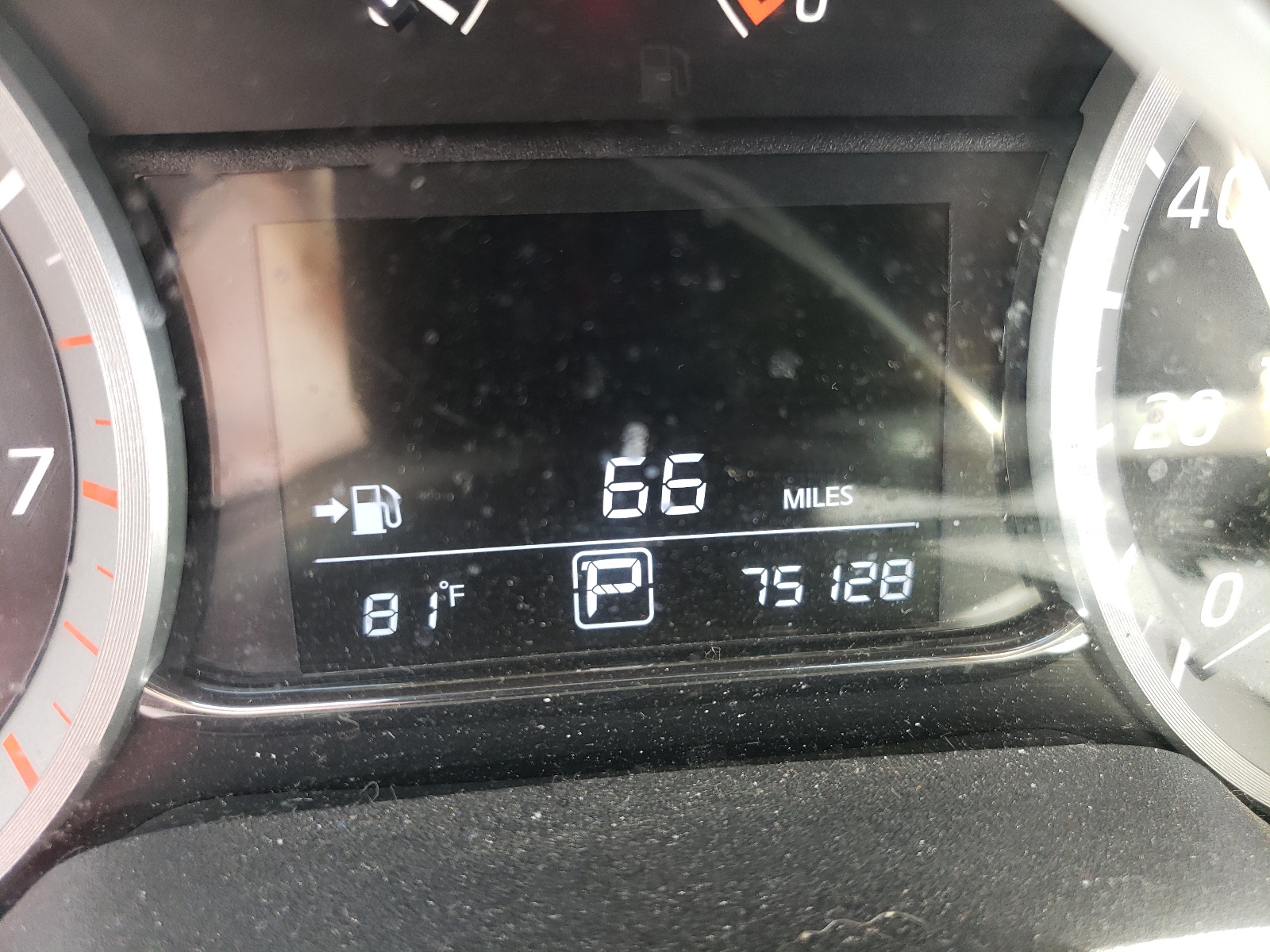Photo 8 from auction – 2014 NISSAN SENTRA S with VIN 3N1AB7AP8EY306124