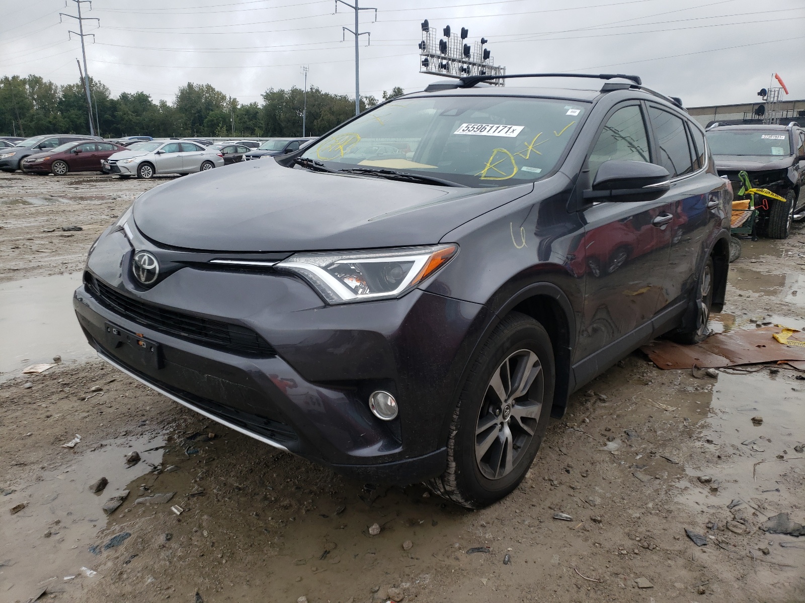 Photo 2 from auction – 2018 TOYOTA RAV4 ADVEN with VIN JTMRFREV9JJ728068
