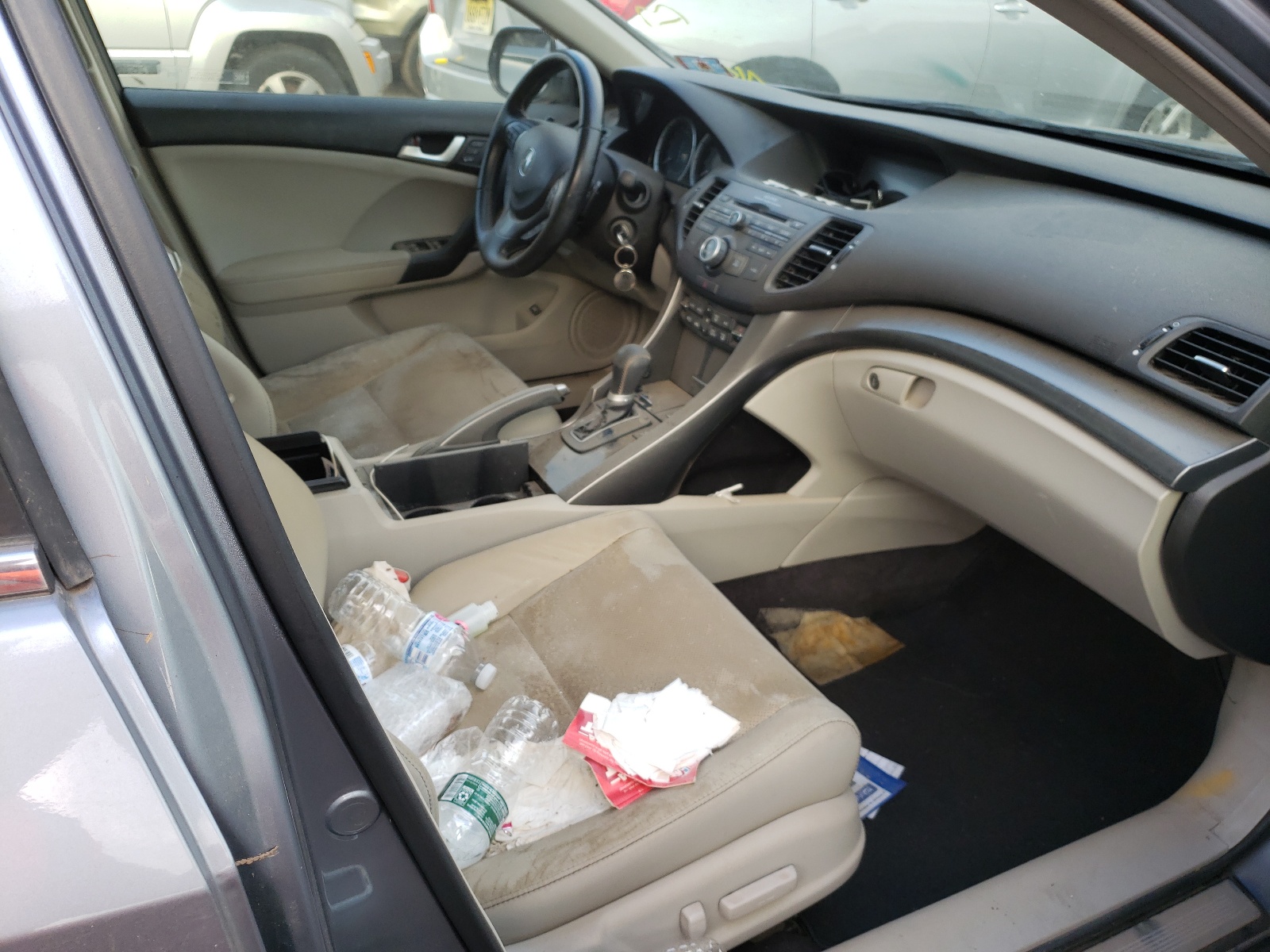 Photo 5 from auction – 2013 ACURA TSX with VIN JH4CU2F48DC011953