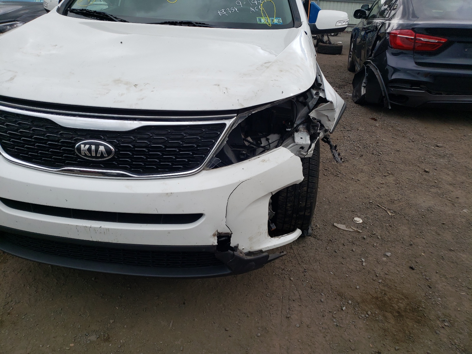 Photo 9 from auction – 2015 KIA SORENTO LX with VIN 5XYKT3A64FG660775