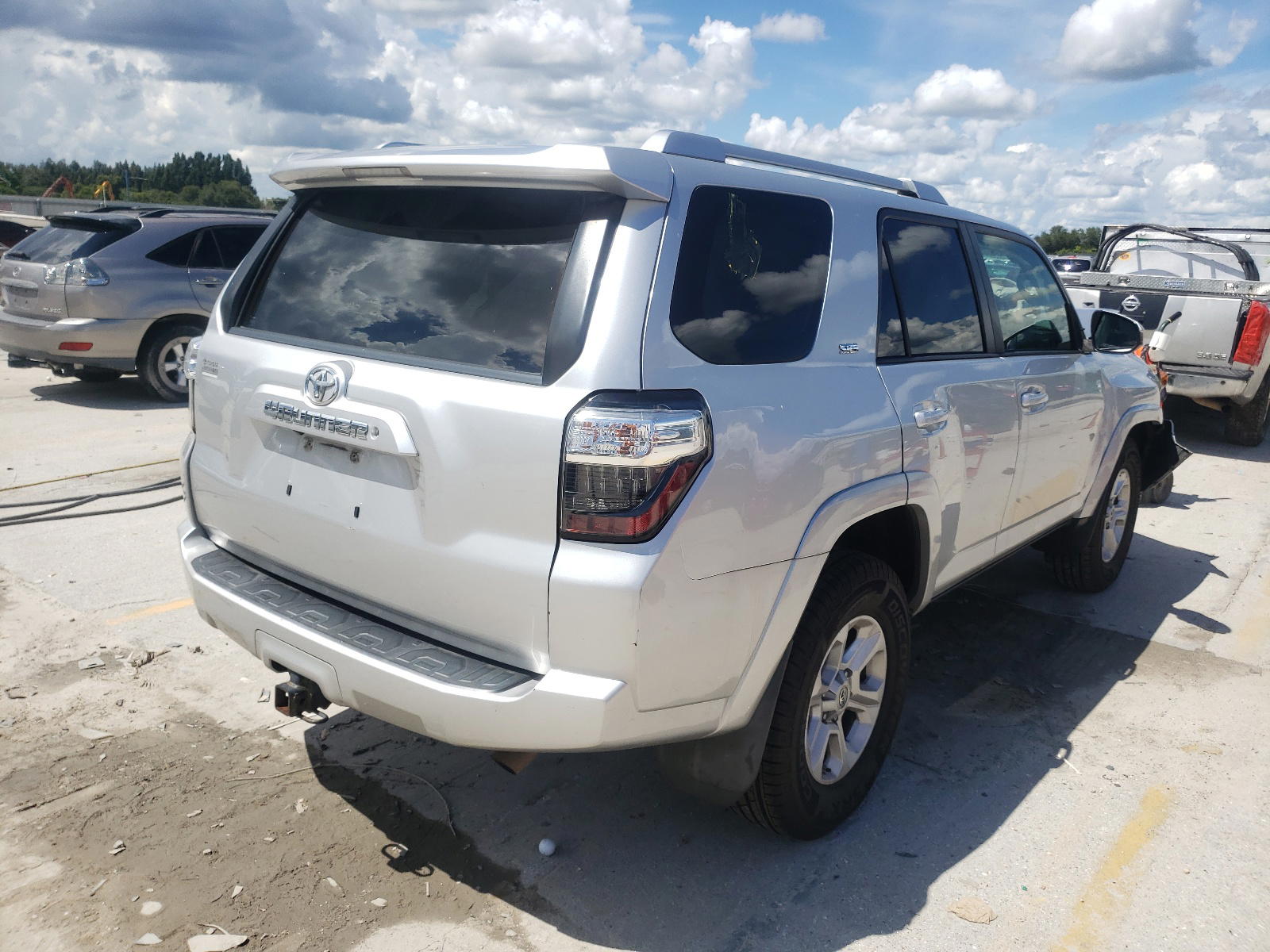 Photo 4 from auction – 2014 TOYOTA 4RUNNER SR with VIN JTEZU5JR4E5074906