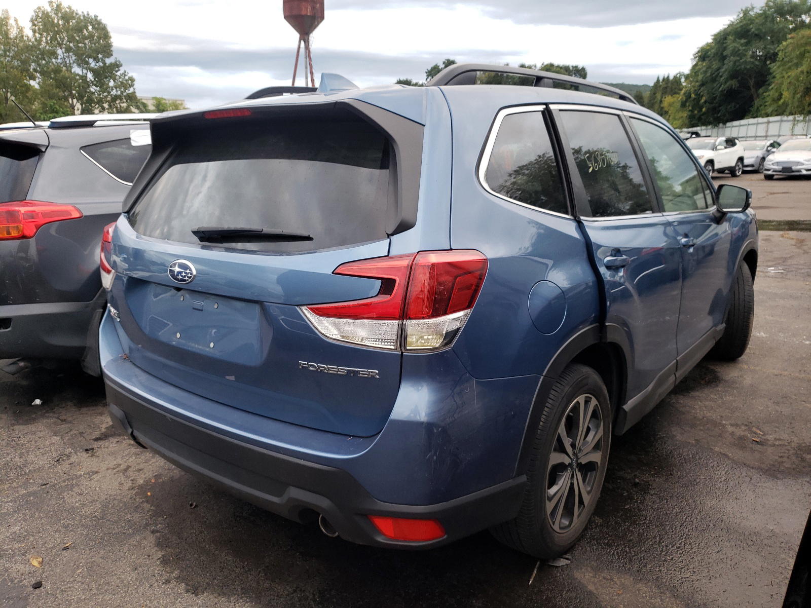 Photo 4 from auction – 2019 SUBARU FORESTER L with VIN JF2SKASC5KH494751