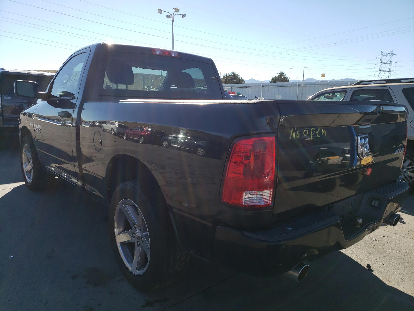 Photo 3 from auction – 2014 RAM 1500 ST with VIN 3C6JR7AT2EG104320