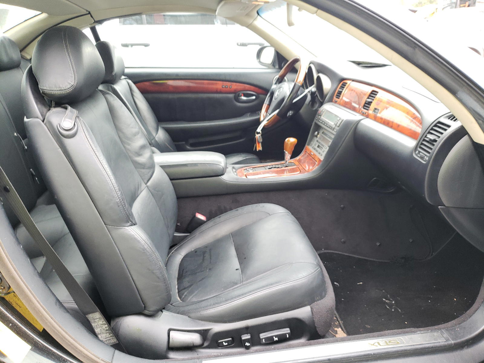 Photo 5 from auction – 2003 LEXUS SC 430 with VIN JTHFN48YX30047049
