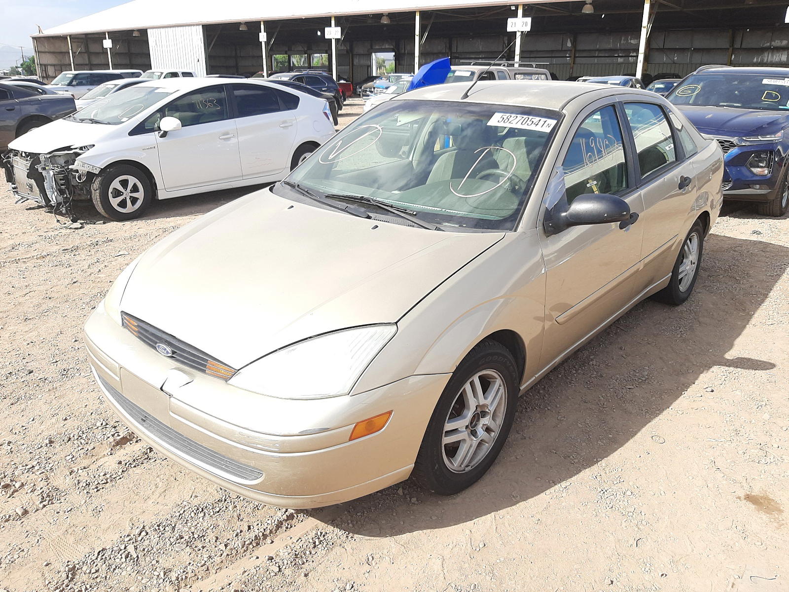 Photo 2 from auction – 2000 FORD FOCUS SE with VIN 1FAFP3431YW401275