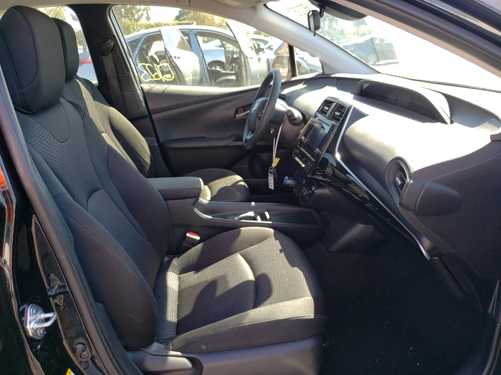 Photo 5 from auction – 2019 TOYOTA PRIUS with VIN JTDKARFU3K3074972