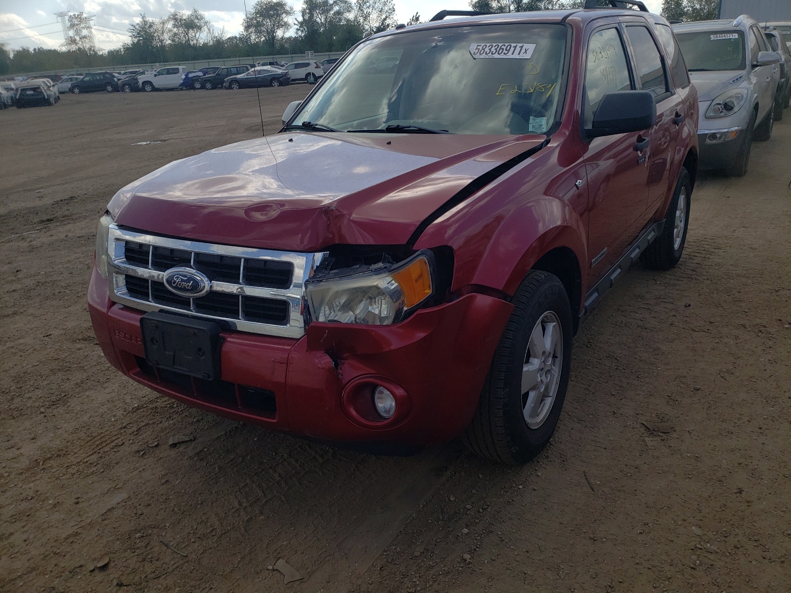 Photo 2 from auction – 2008 FORD ESCAPE XLT with VIN 1FMCU031X8KE23184