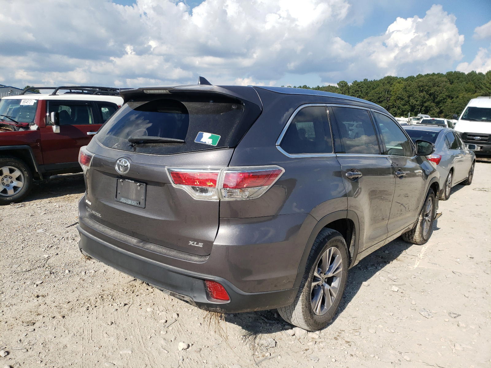 Photo 4 from auction – 2015 TOYOTA HIGHLANDER with VIN 5TDKKRFH0FS091412