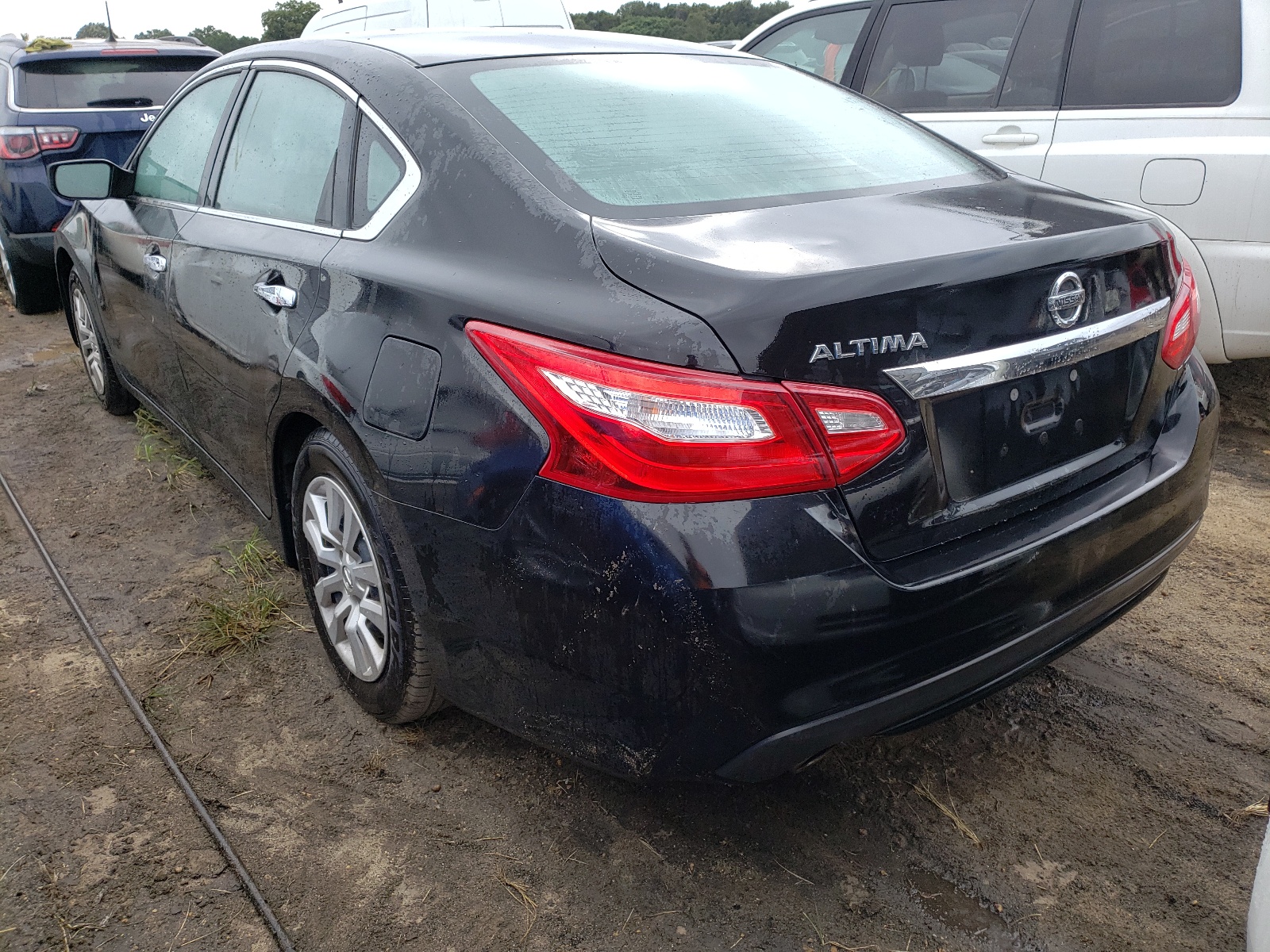 Photo 3 from auction – 2017 NISSAN ALTIMA 2.5 with VIN 1N4AL3AP7HC235519
