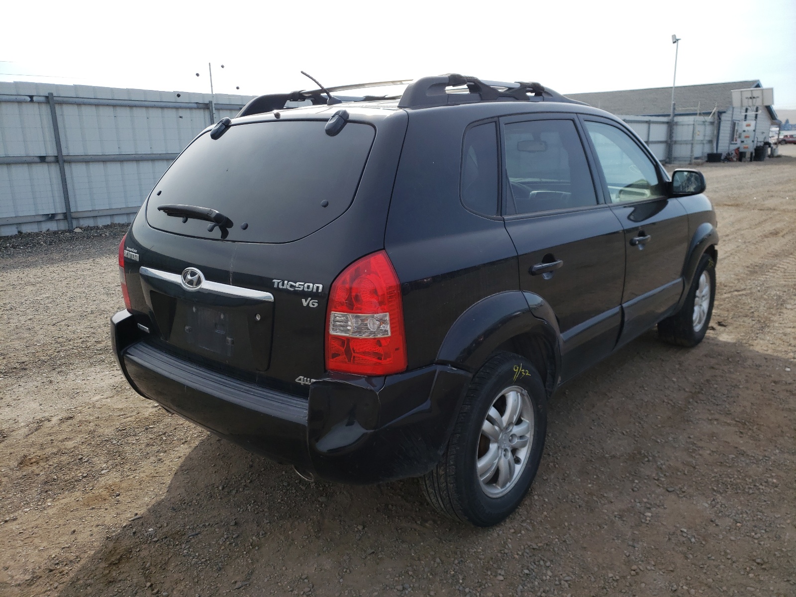 Photo 4 from auction – 2007 HYUNDAI TUCSON SE with VIN KM8JN72D27U620247