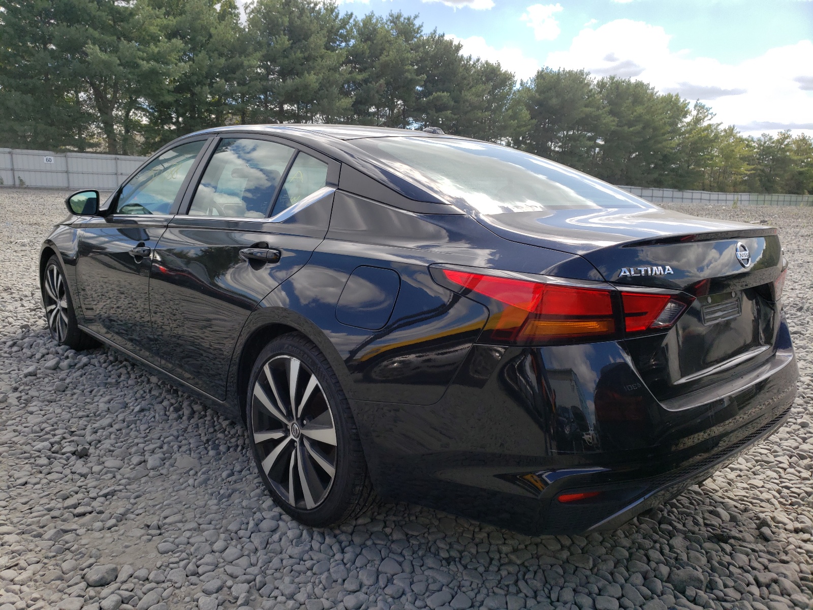 Photo 3 from auction – 2019 NISSAN ALTIMA SR with VIN 1N4BL4CV3KC124088