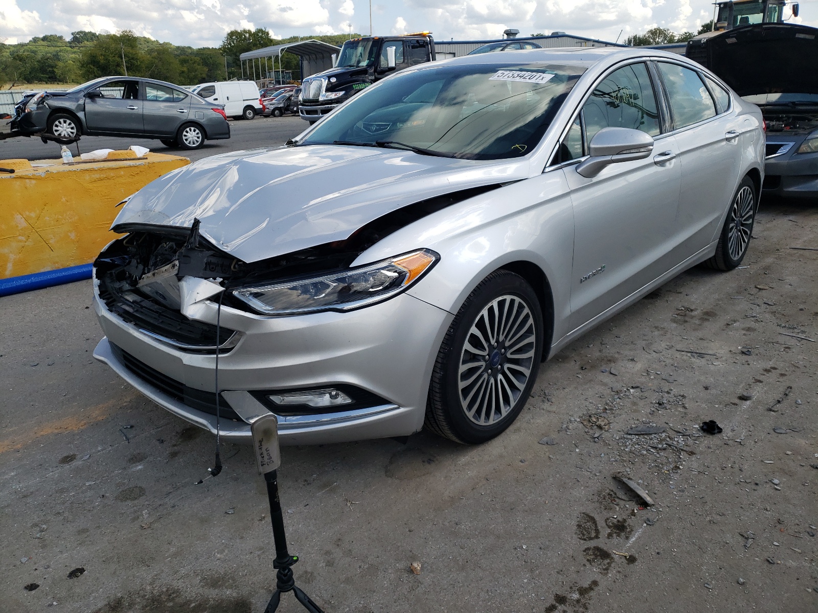 Photo 2 from auction – 2017 FORD FUSION TIT with VIN 3FA6P0RU4HR188082