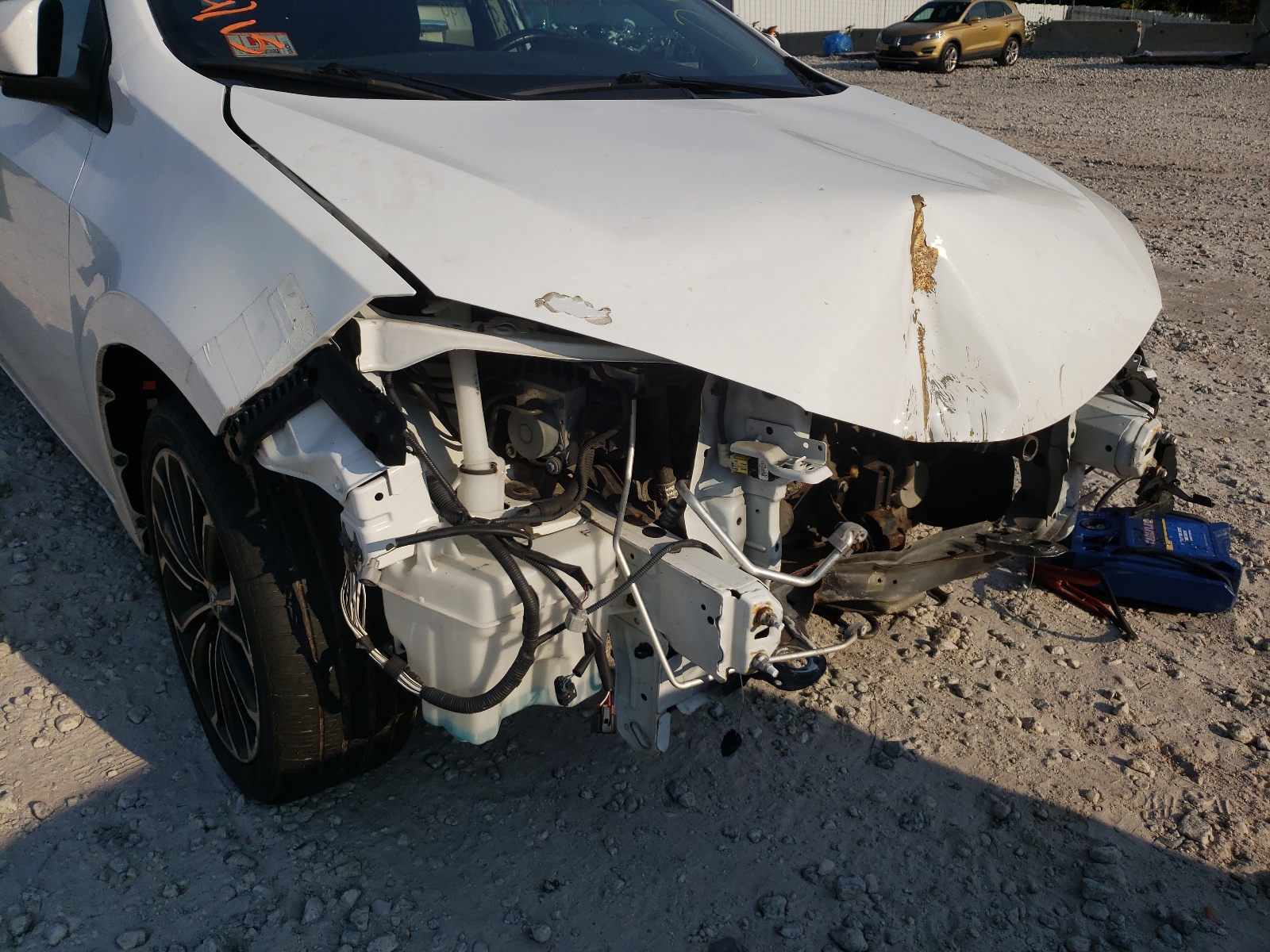 Photo 9 from auction – 2014 TOYOTA COROLLA L with VIN 2T1BURHE5EC220491