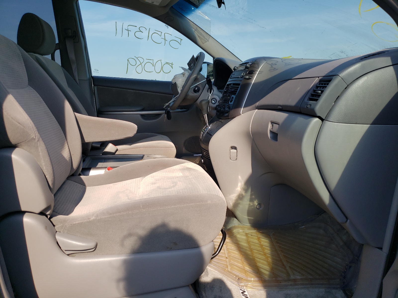 Photo 5 from auction – 2007 TOYOTA SIENNA CE with VIN 5TDZK23CX7S050155
