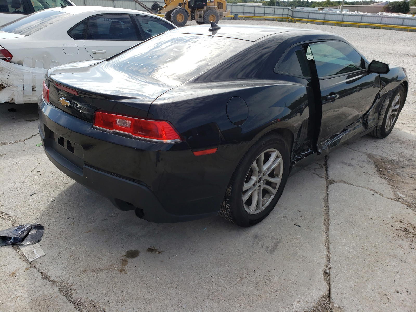 Photo 4 from auction – 2015 CHEVROLET CAMARO LT with VIN 2G1FD1E30F9304461