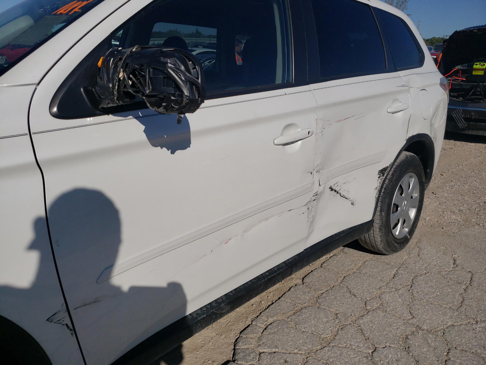 Photo 9 from auction – 2015 MITSUBISHI OUTLANDER with VIN JA4AD2A3XFZ011745