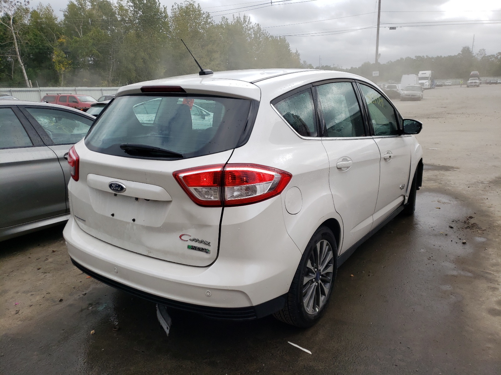 Photo 4 from auction – 2017 FORD C-MAX TITA with VIN 1FADP5FU8HL107382