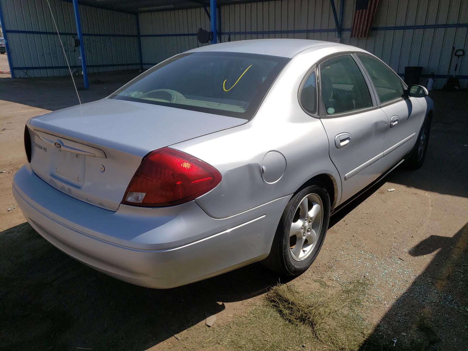 Photo 4 from auction – 2001 FORD TAURUS SE with VIN 1FAFP53U81A200515