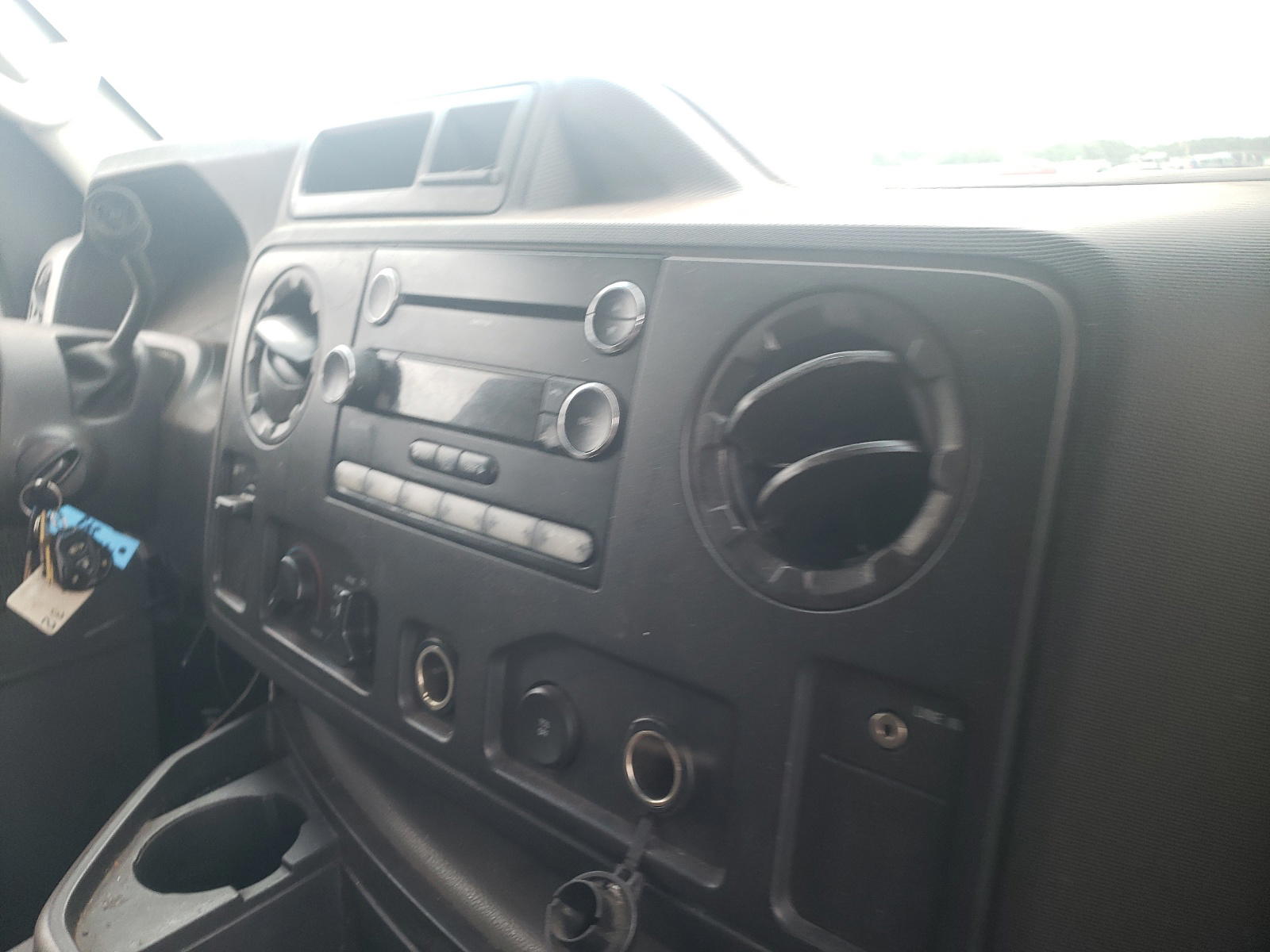 Photo 9 from auction – 2010 FORD ECONOLINE with VIN 1FTSE3EL1ADA87402