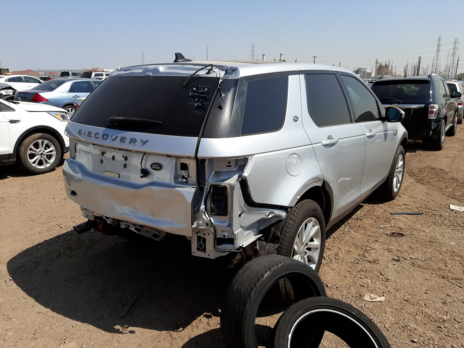 Photo 4 from auction – 2016 LAND ROVER DISCOVERY with VIN SALCR2BG6GH578116