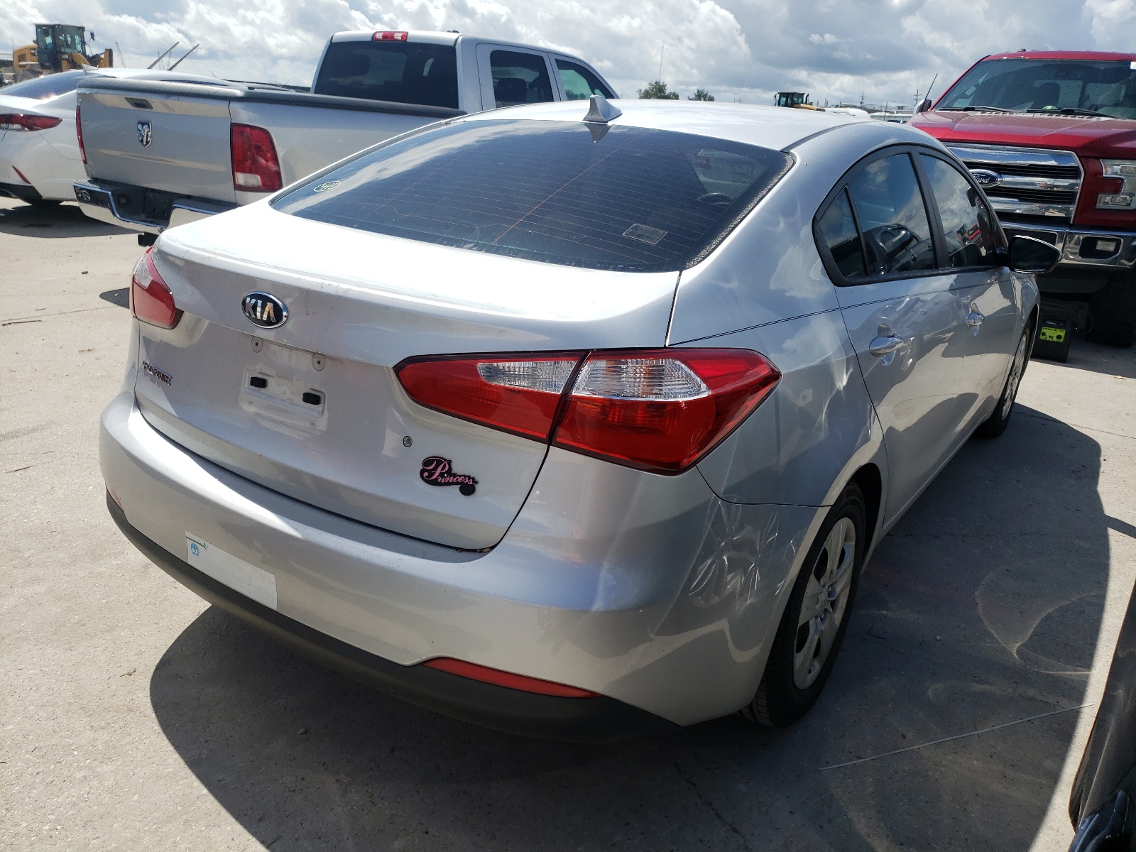 Photo 4 from auction – 2015 KIA FORTE LX with VIN KNAFK4A65F5346522