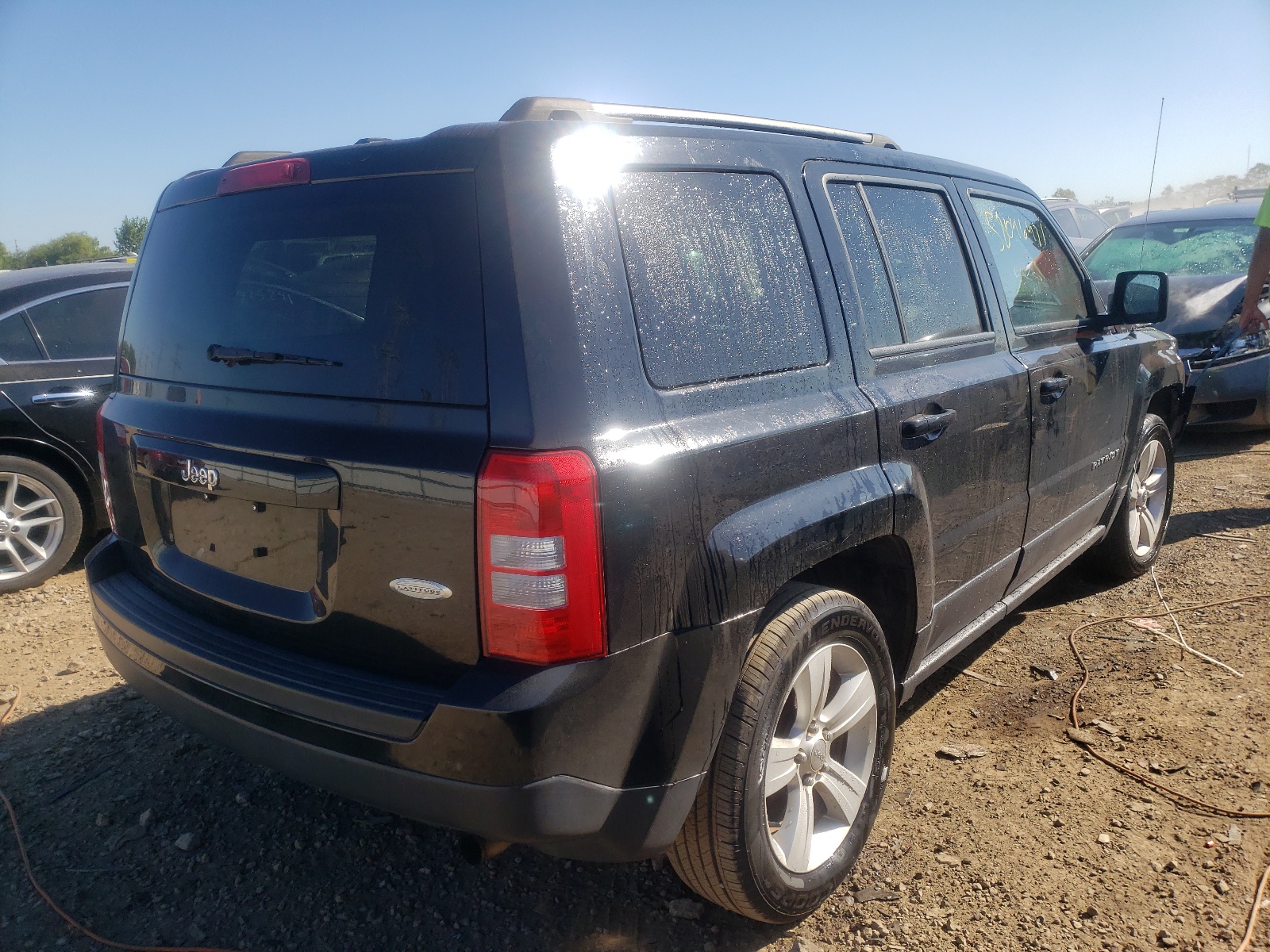 Photo 4 from auction – 2017 JEEP PATRIOT LA with VIN 1C4NJPFBXHD183741