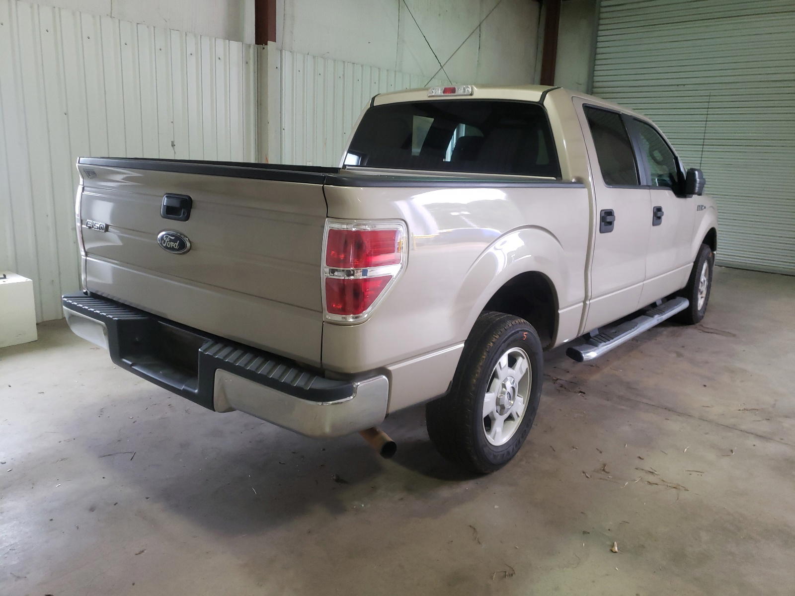 Photo 4 from auction – 2010 FORD F150 SUPER with VIN 1FTEW1C83AKE42613