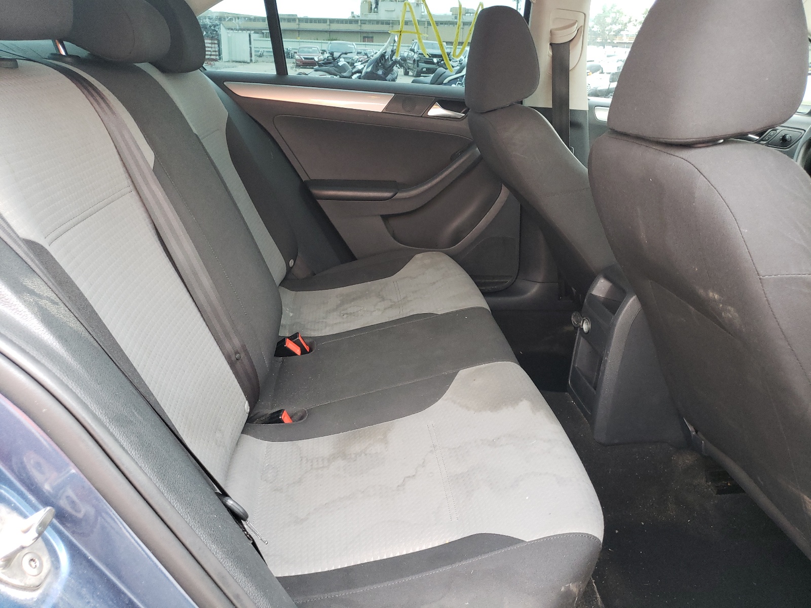Photo 6 from auction – 2017 VOLKSWAGEN JETTA S with VIN 3VW2B7AJ8HM225100