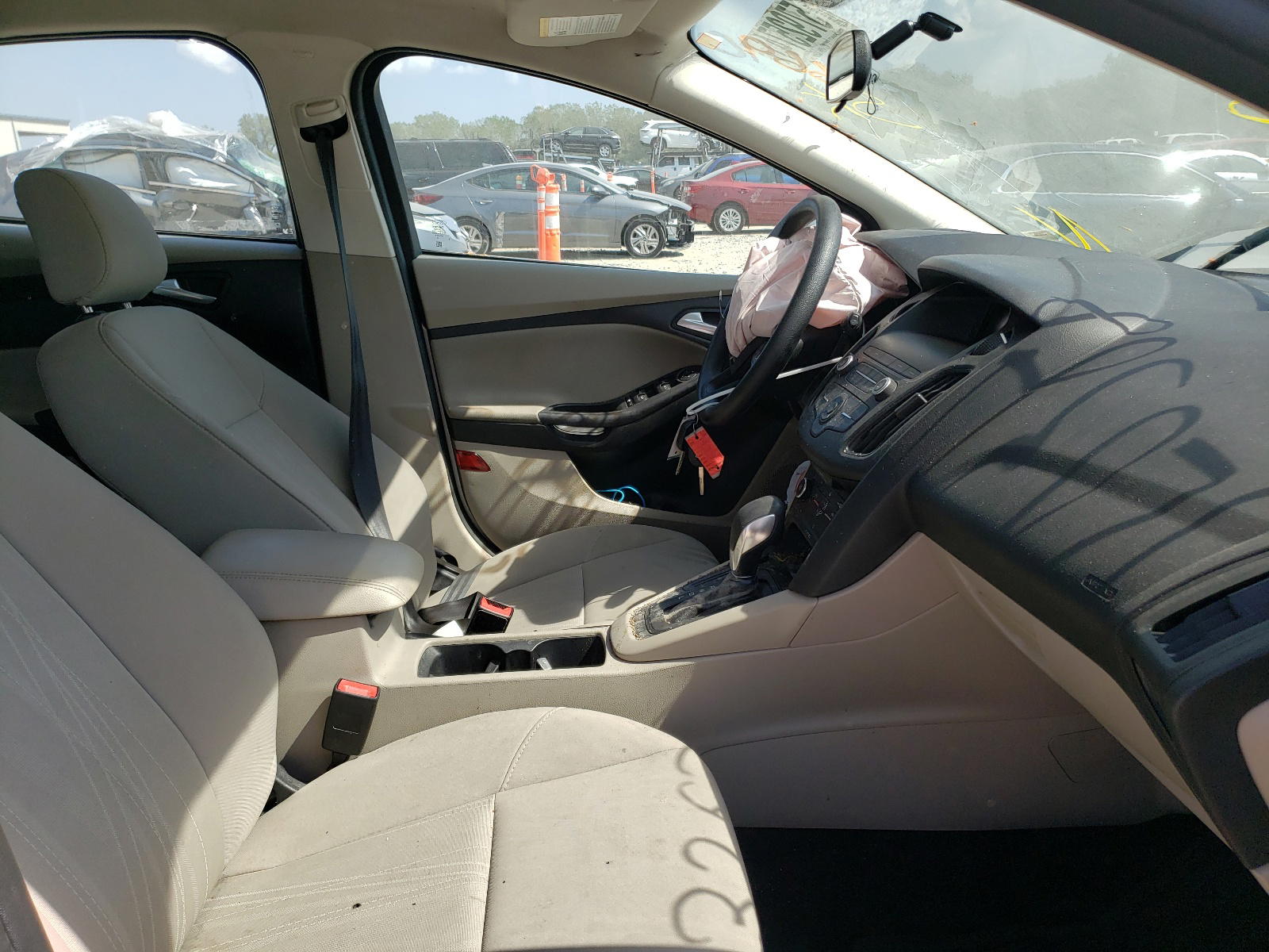 Photo 5 from auction – 2018 FORD FOCUS SE with VIN 1FADP3K2XJL326388