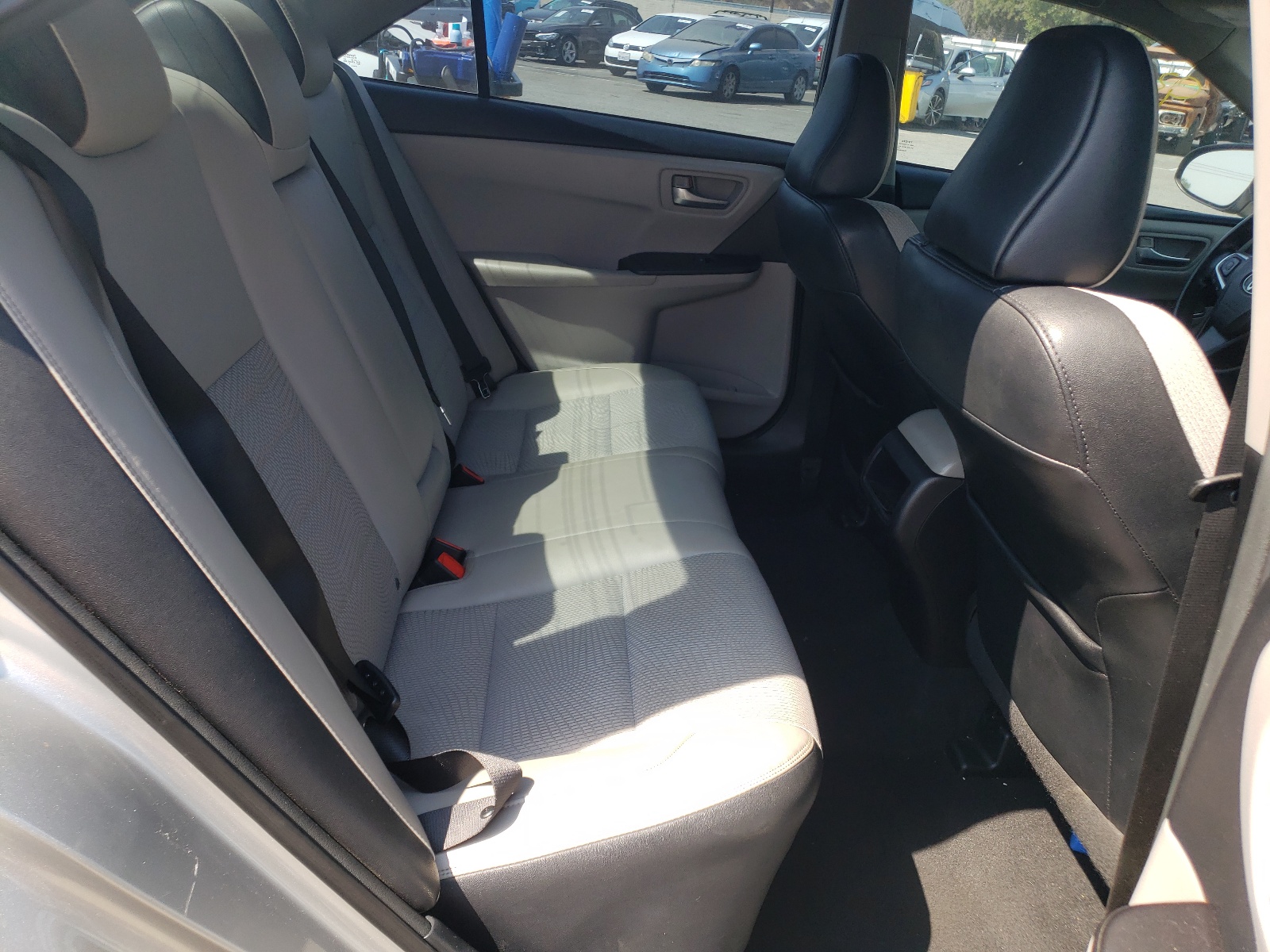 Photo 6 from auction – 2016 TOYOTA CAMRY LE with VIN 4T1BF1FK1GU190458