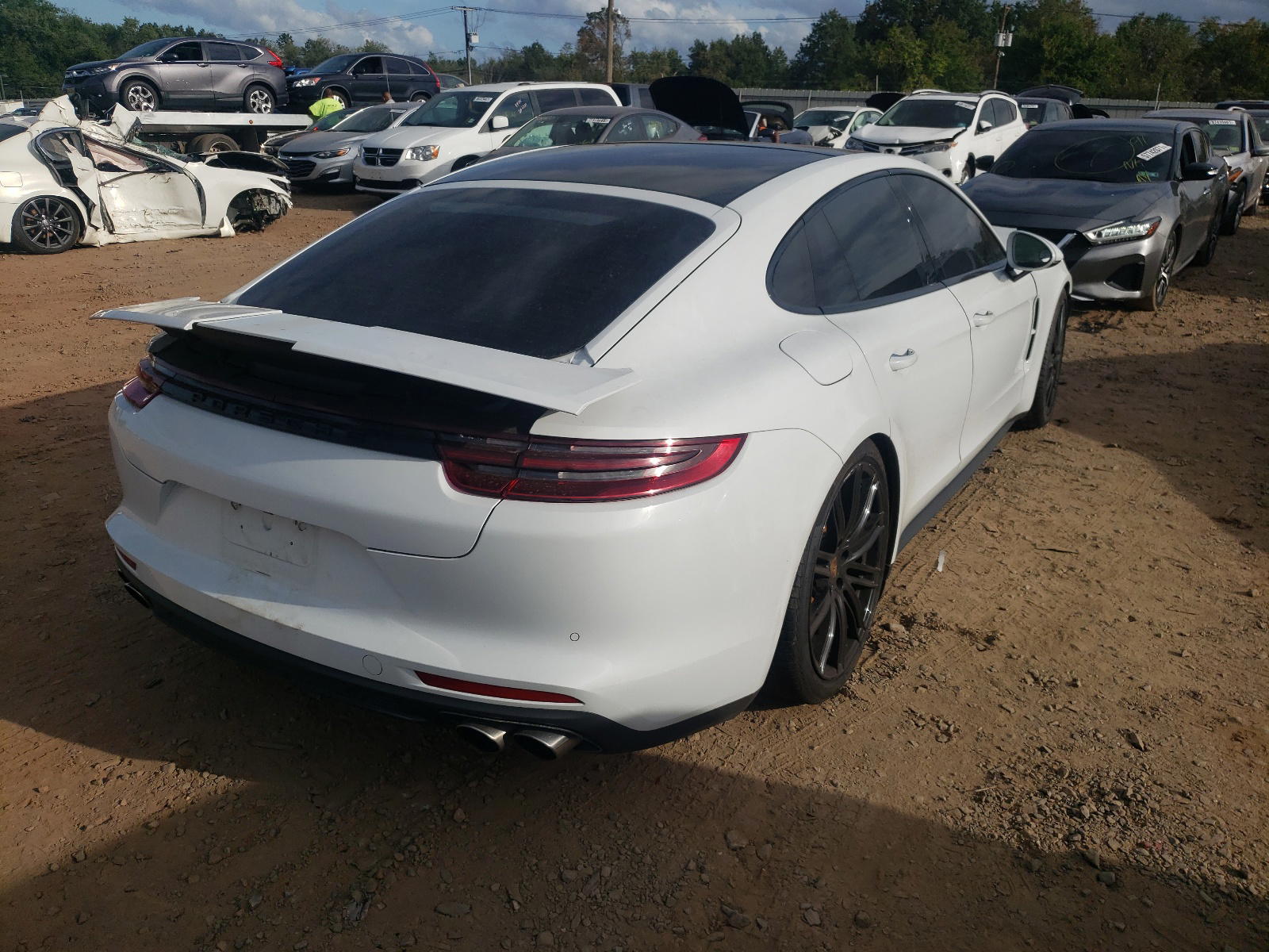 Photo 4 from auction – 2017 PORSCHE PANAMERA T with VIN WP0AF2A74HL153162