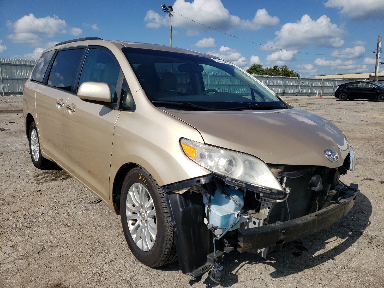 TOYOTA SIENNA XLE 2012 with VIN 5TDYK3DC7CS203729 - Photo from auction
