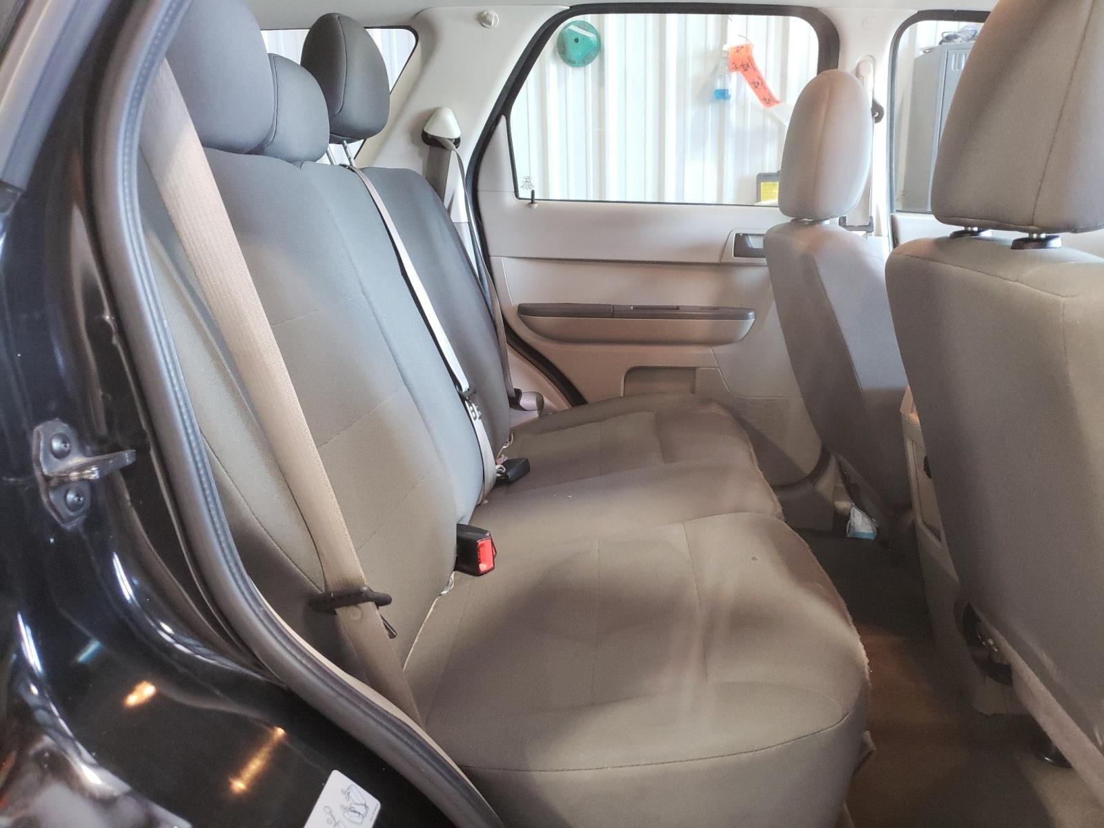 Photo 6 from auction – 2012 FORD ESCAPE XLS with VIN 1FMCU0C77CKC75184