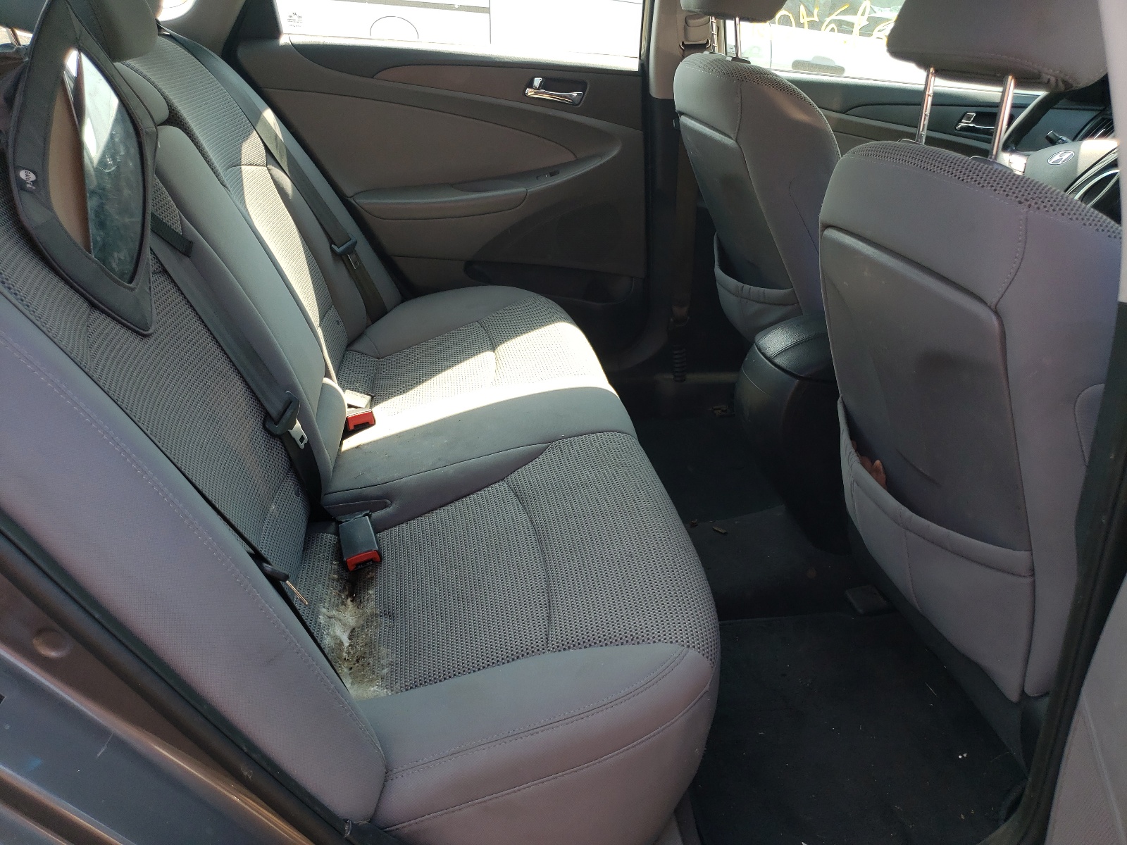 Photo 6 from auction – 2011 HYUNDAI SONATA GLS with VIN 5NPEB4AC7BH291716