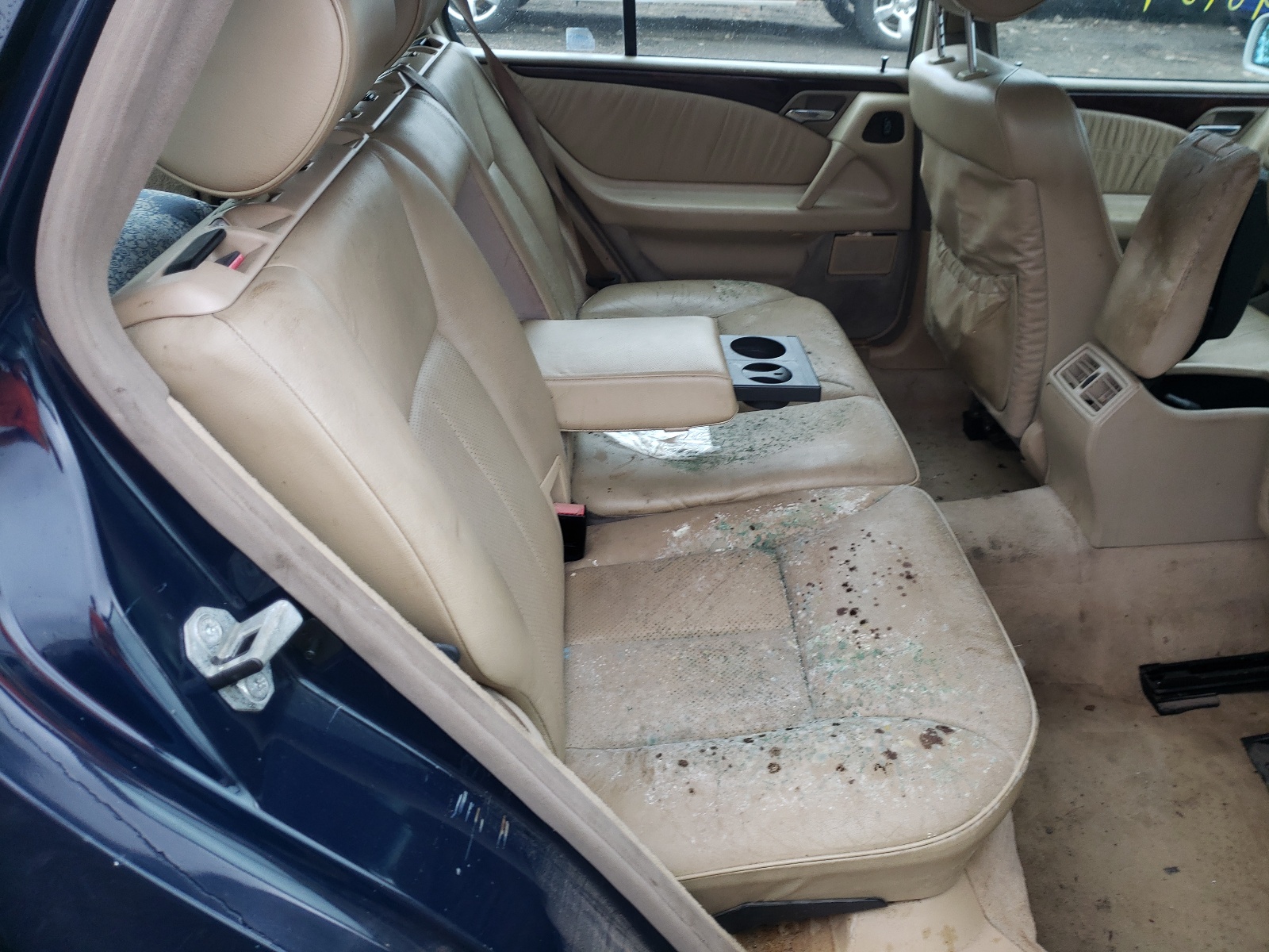Photo 6 from auction – 1998 MERCEDES-BENZ E 320 4MAT with VIN WDBJH82F4WX012597