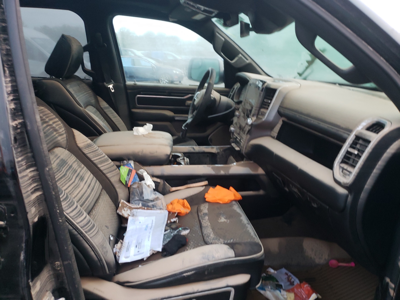 Photo 5 from auction – 2021 RAM 1500 LARAM with VIN 1C6SRFJT1MN734186