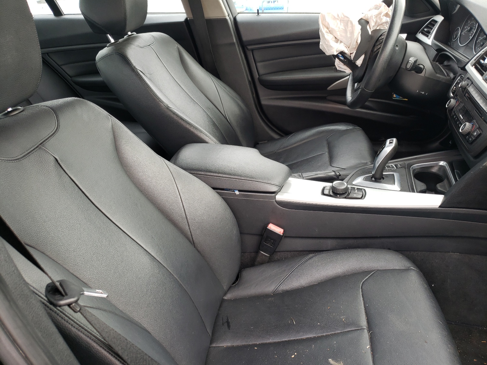 Zdjęcie 5 z aukcji – 2013 BMW 328 I z VIN WBA3A5G56DNP23818