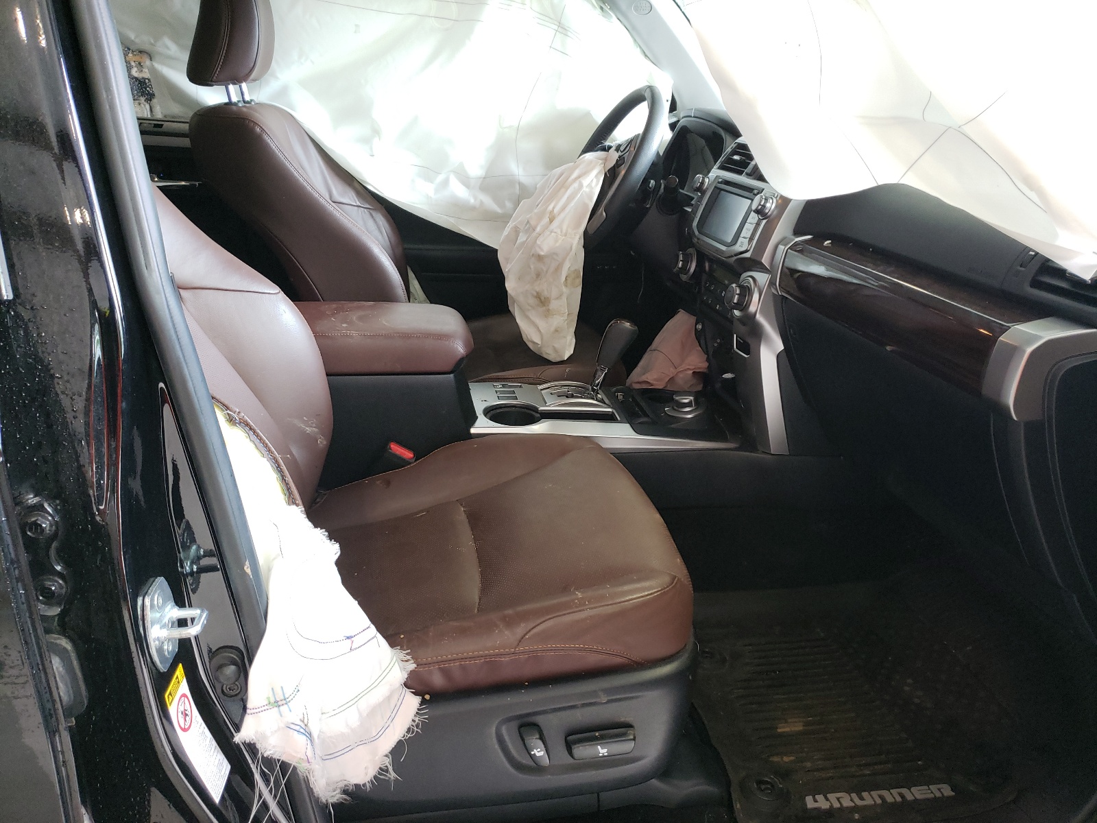 Photo 5 from auction – 2018 TOYOTA 4RUNNER SR with VIN JTEBU5JR3J5532950