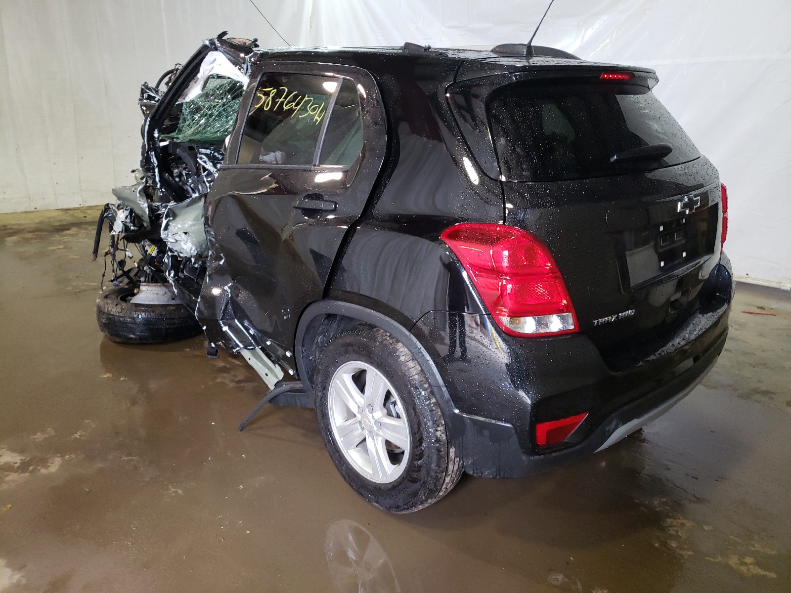 Photo 3 from auction – 2021 CHEVROLET TRAX 1LT with VIN KL7CJPSM8MB361924