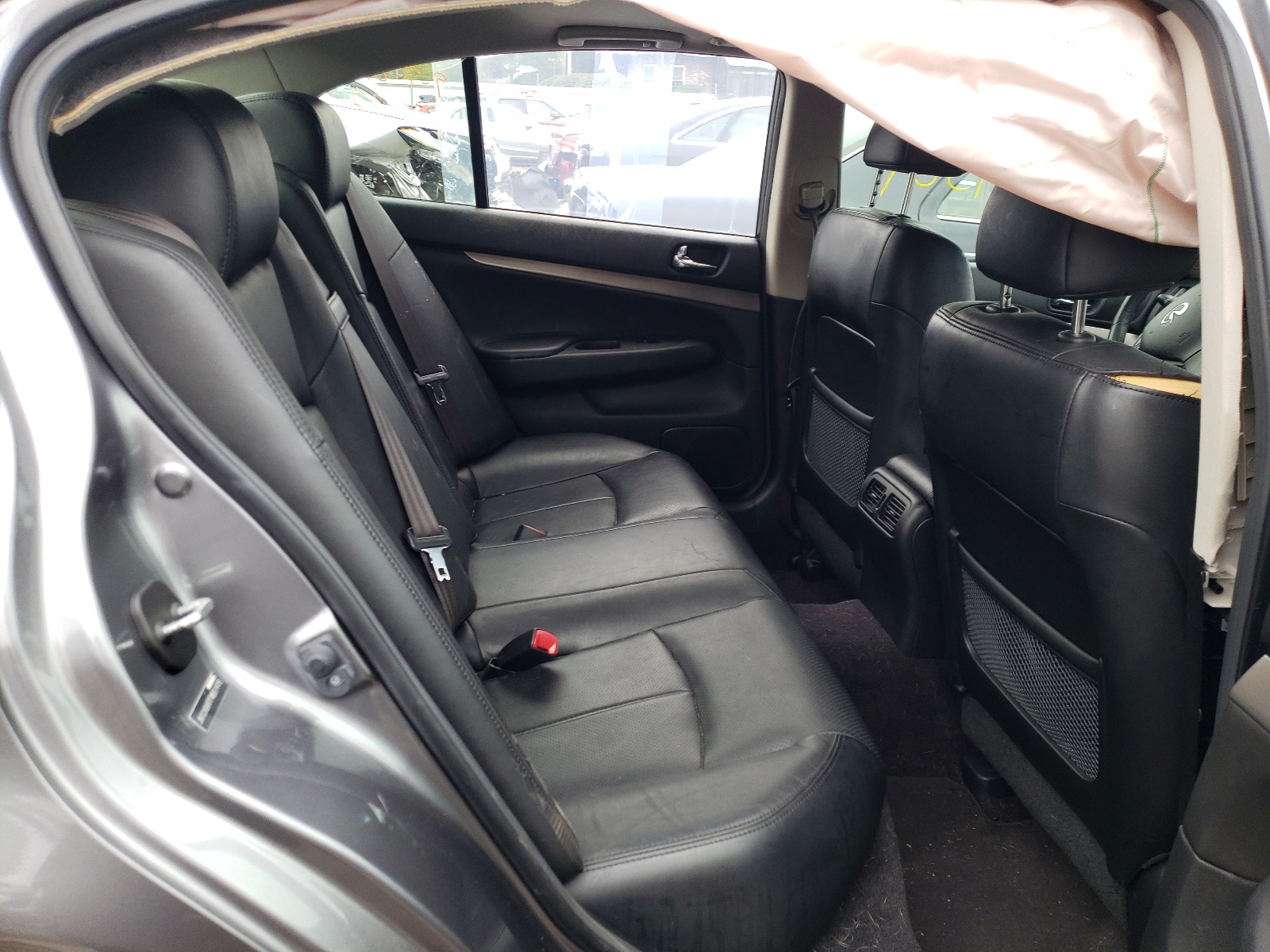 Photo 6 from auction – 2015 INFINITI Q40 with VIN JN1CV6AR7FM651418