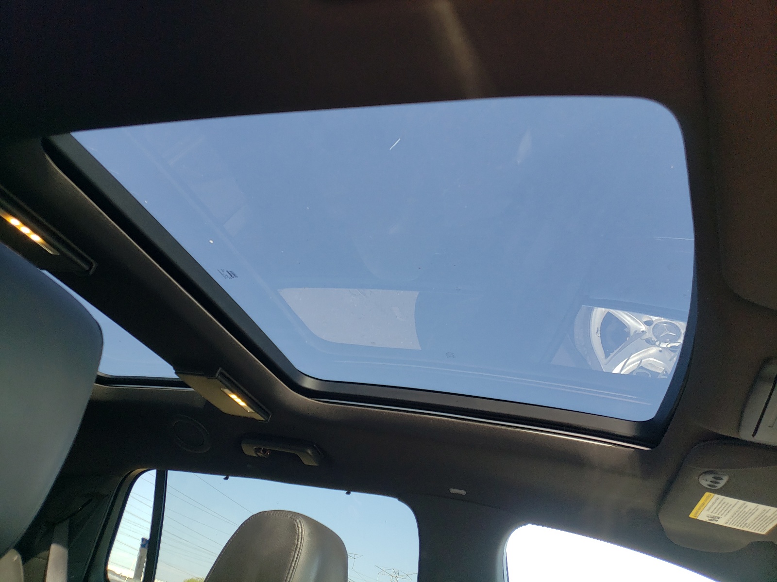 Photo 9 from auction – 2015 LINCOLN MKT with VIN 2LMHJ5NK8FBL04160