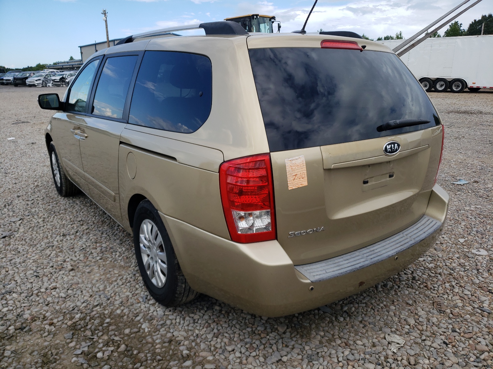 Photo 3 from auction – 2011 KIA SEDONA LX with VIN KNDMG4C71B6379250