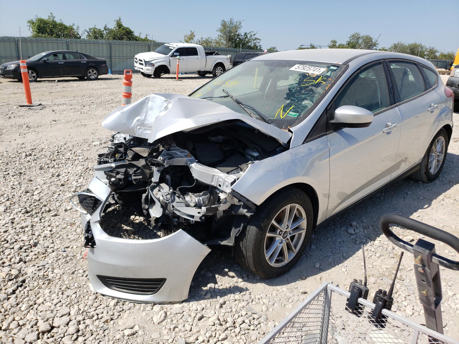 Photo 2 from auction – 2018 FORD FOCUS SE with VIN 1FADP3K2XJL326388