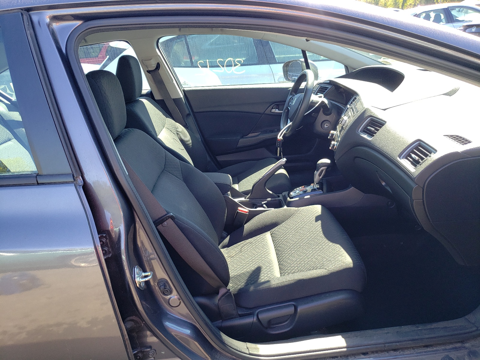 Photo 5 from auction – 2015 HONDA CIVIC LX with VIN 19XFB2F50FE273362