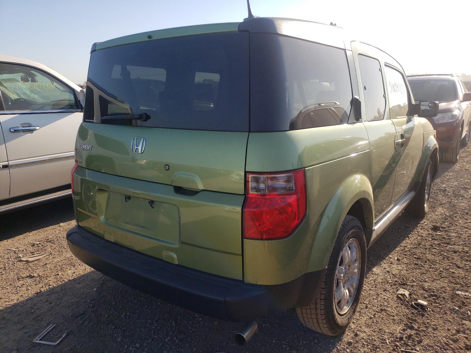 Photo 4 from auction – 2006 HONDA ELEMENT with VIN 5J6YH28796L006700