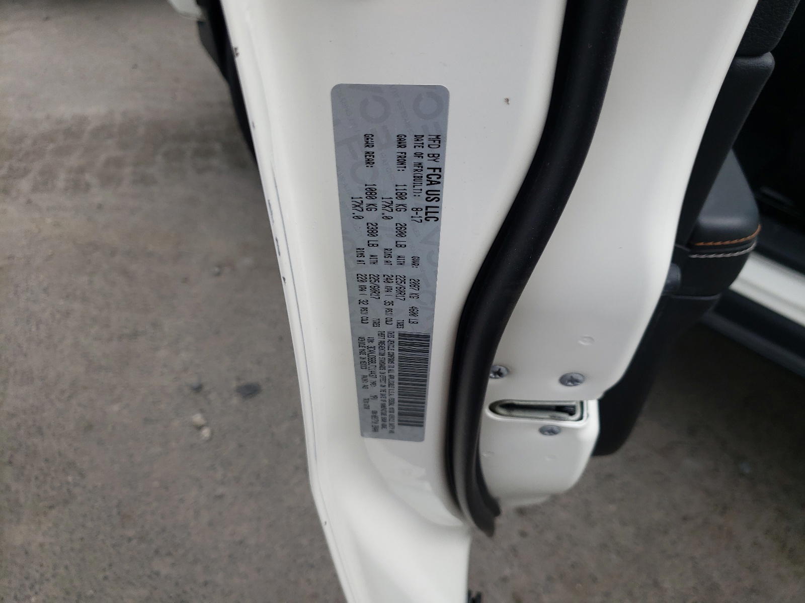 Photo 10 from auction – 2018 JEEP COMPASS LA with VIN 3C4NJDBB8JT114437