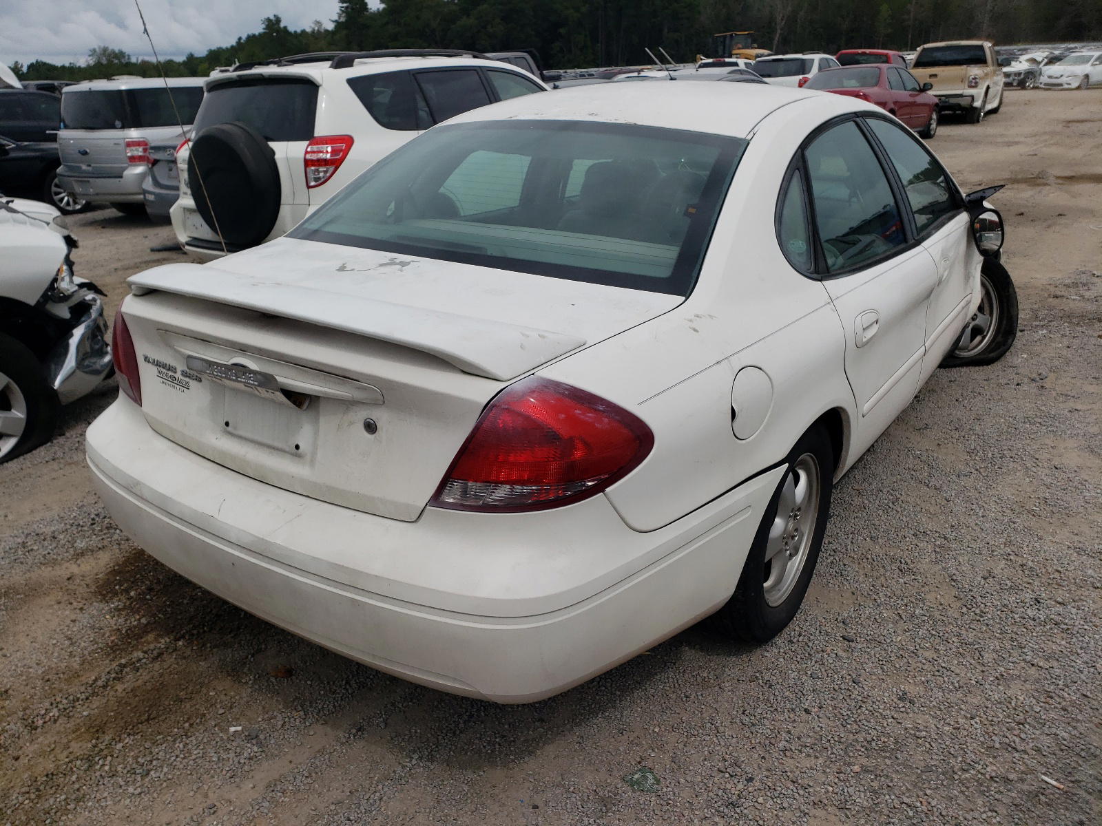 Photo 4 from auction – 2004 FORD TAURUS SES with VIN 1FAFP55S54G160522