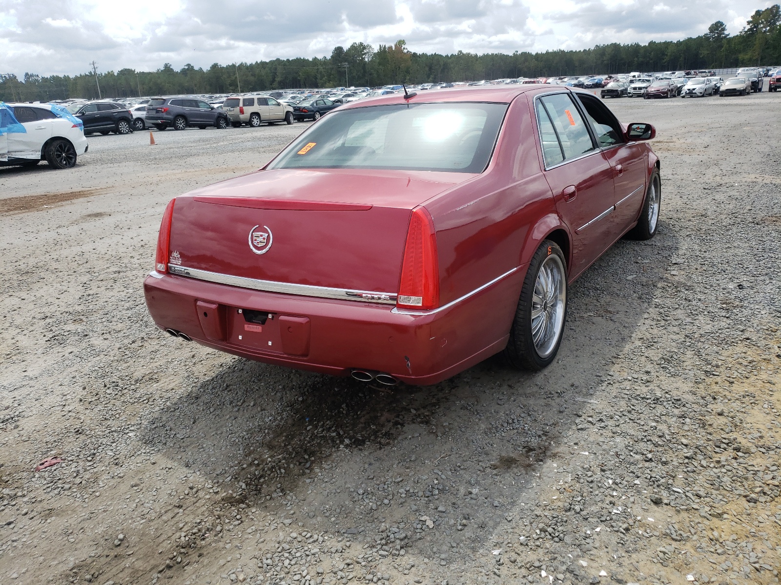Photo 4 from auction – 2006 CADILLAC DTS with VIN 1G6KD579X6U100304